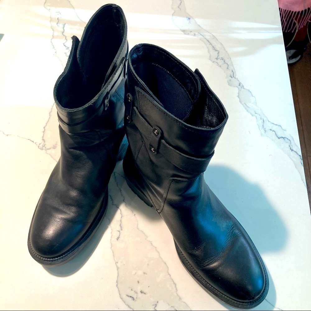 AQUATALIA Sz 7.5 Moto Leather Boots with Buckles